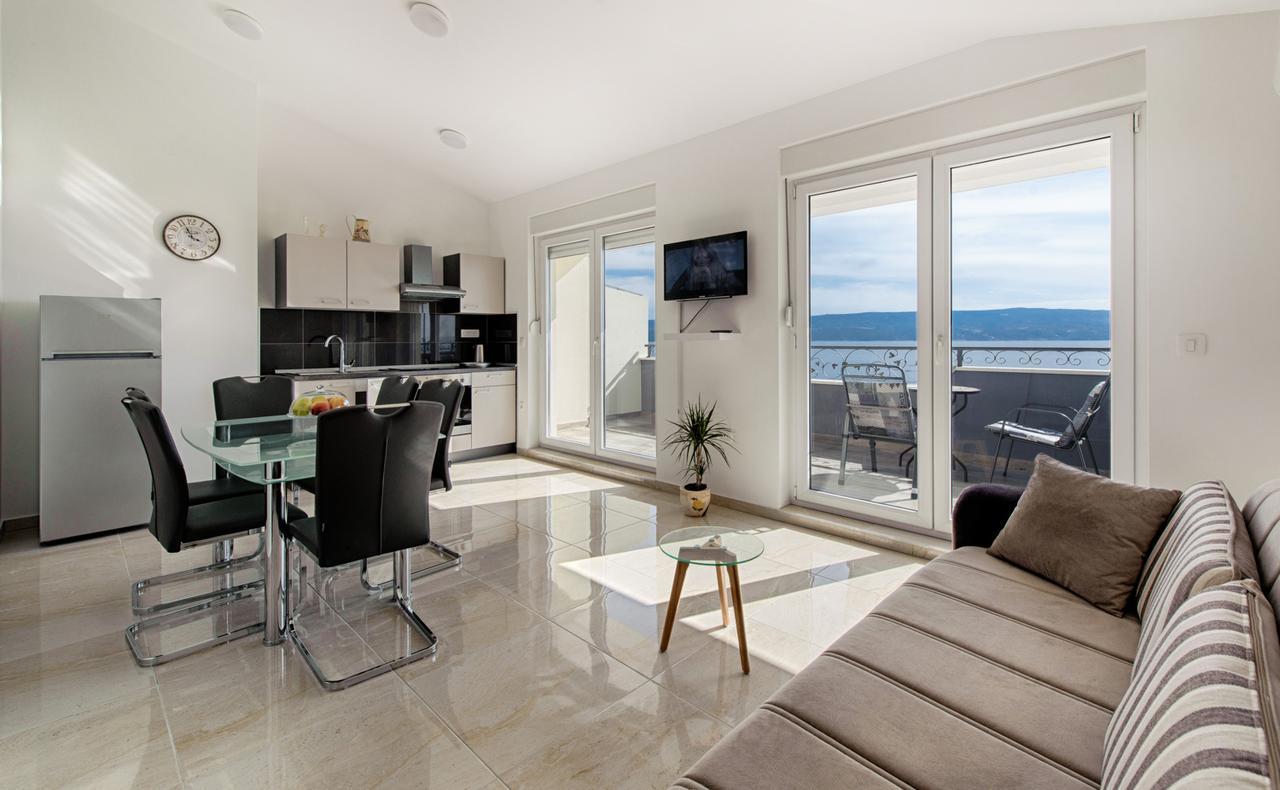 Cezar Luxury Apartment Omiš Exterior foto