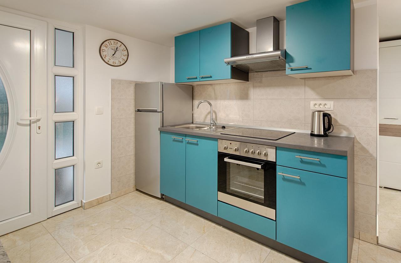 Cezar Luxury Apartment Omiš Exterior foto