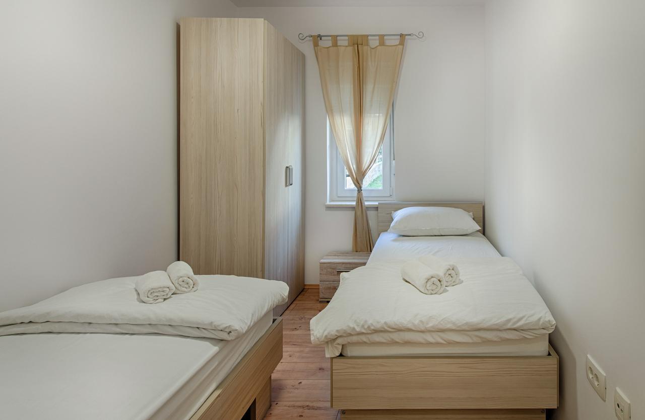 Cezar Luxury Apartment Omiš Exterior foto