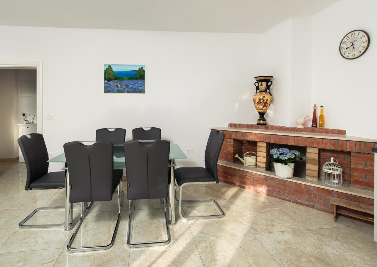Cezar Luxury Apartment Omiš Exterior foto