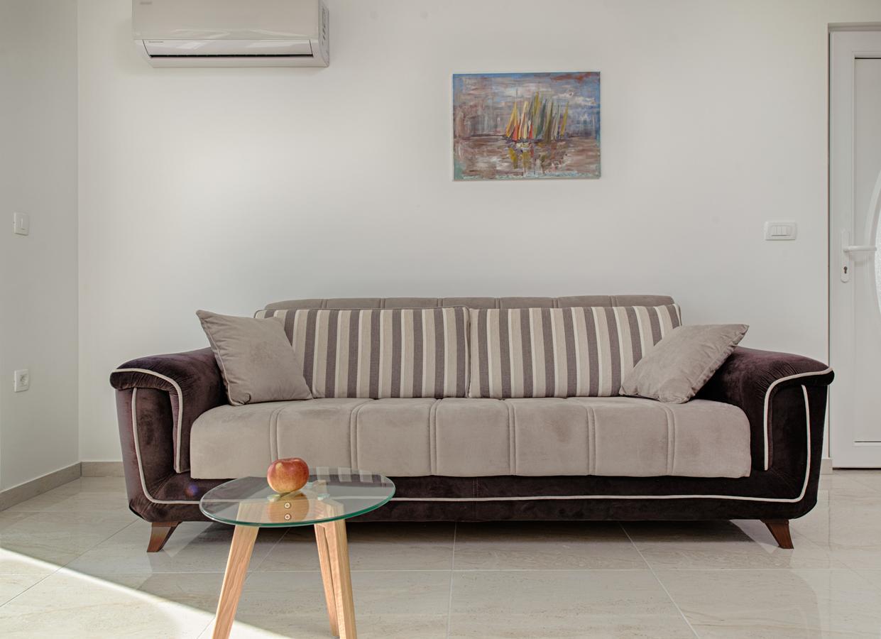 Cezar Luxury Apartment Omiš Exterior foto