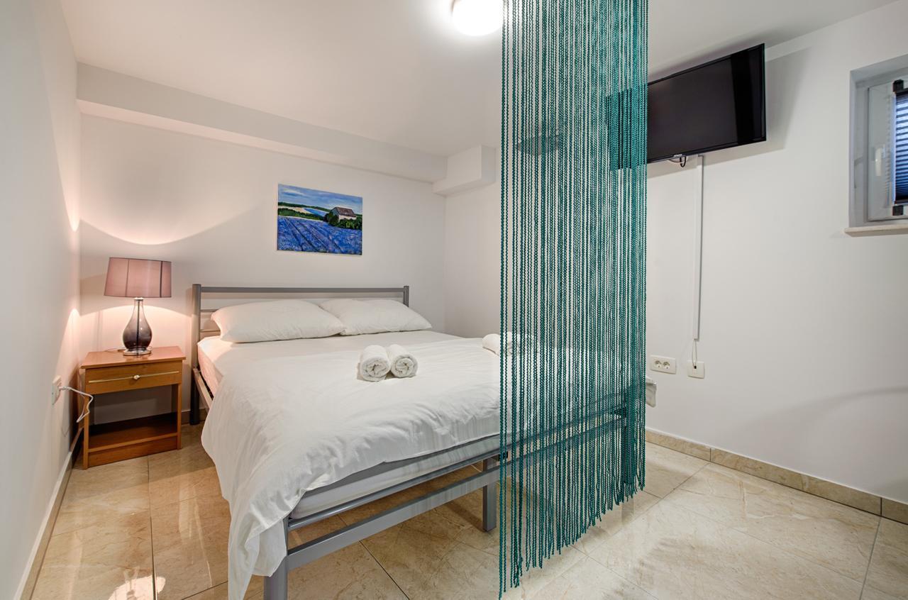 Cezar Luxury Apartment Omiš Exterior foto